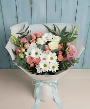 Букет цветов из:  Розы, Лизиантусы и Хризантемы в Красный Профинтерн