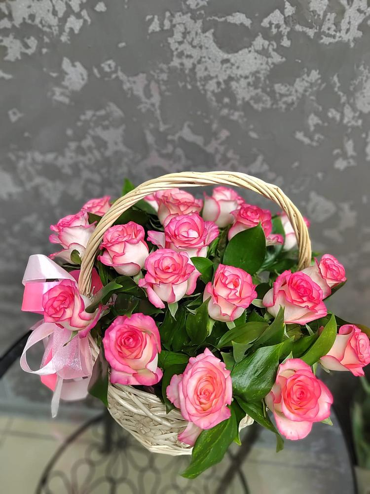 Цветочная композиция из Розы в корзине в Красный Профинтерн