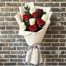 Букет цветов из:  Розы в Красный Профинтерн