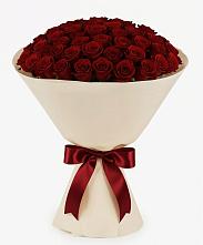 Букет 101 Бордовая роза Блэк Бакарра в Красный Профинтерн