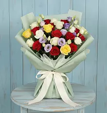 Букет цветов из:  Розы в Красный Профинтерн