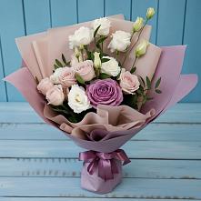 Букет цветов из:  Розы и Лизиантусы #REPLACE_PRED# Красный Профинтерн