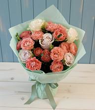 Букет цветов из:  Розы в Красный Профинтерн