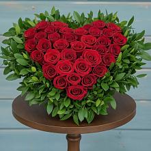 Цветочная композиция из Розы в виде сердца #REPLACE_PRED# Красный Профинтерн