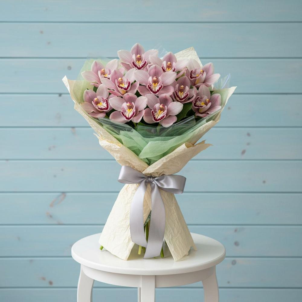 Букет цветов из: Орхидеи и Розы в Красный Профинтерн