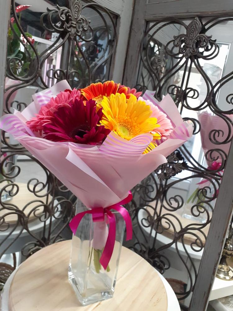 Букет цветов из: Герберы в Красный Профинтерн