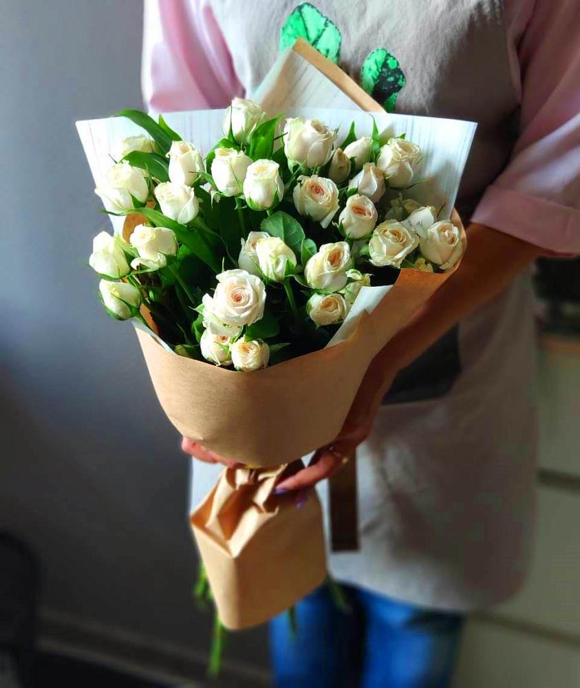 Букет цветов из: Розы в Красный Профинтерн