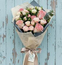 Букет цветов из:  Розы #REPLACE_PRED# Красный Профинтерн