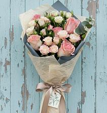 Букет цветов из:  Розы в Красный Профинтерн