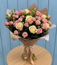 Букет цветов из:  Розы в Красный Профинтерн