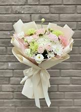 Букет цветов из:  Гвоздики, Розы, Лизиантусы и Хризантемы #REPLACE_PRED# Красный Профинтерн