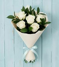 Букет цветов из:  Розы в Красный Профинтерн