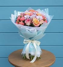 Букет цветов из:  Хризантемы и Розы в Красный Профинтерн