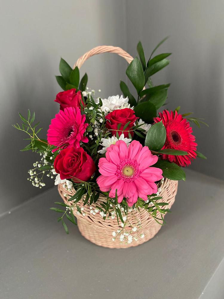 Цветочная композиция из Розы, Хризантемы и Герберы в корзине в Красный Профинтерн