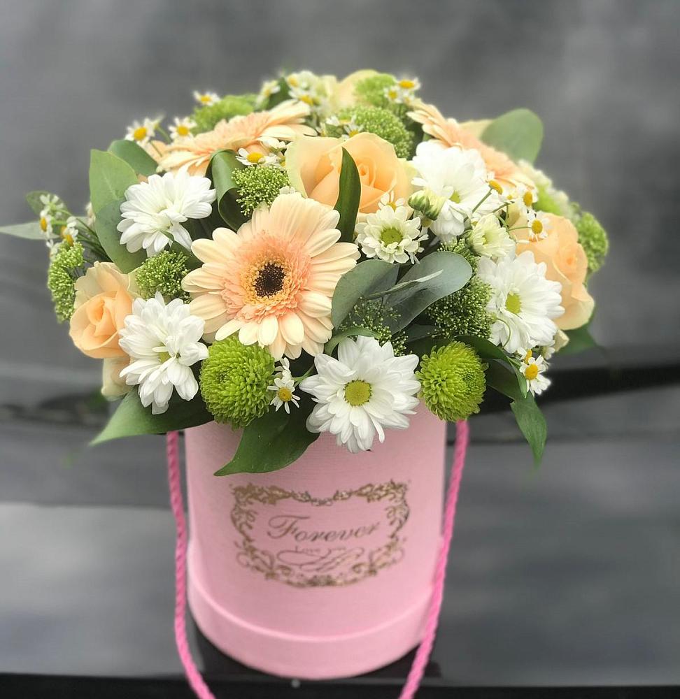 Цветочная композиция из Розы, Герберы и Хризантемы в шляпной коробке в Красный Профинтерн